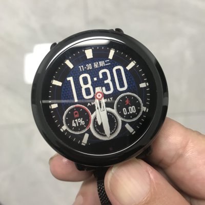 锁屏时8色背景界面.JPG