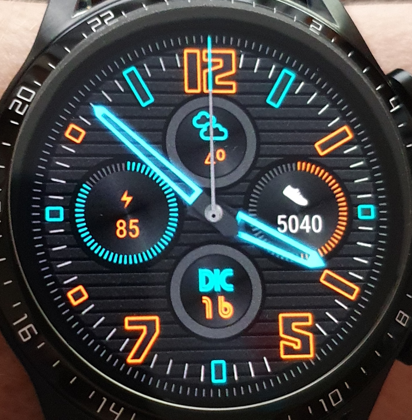 TurqoiseOrangeAnalog